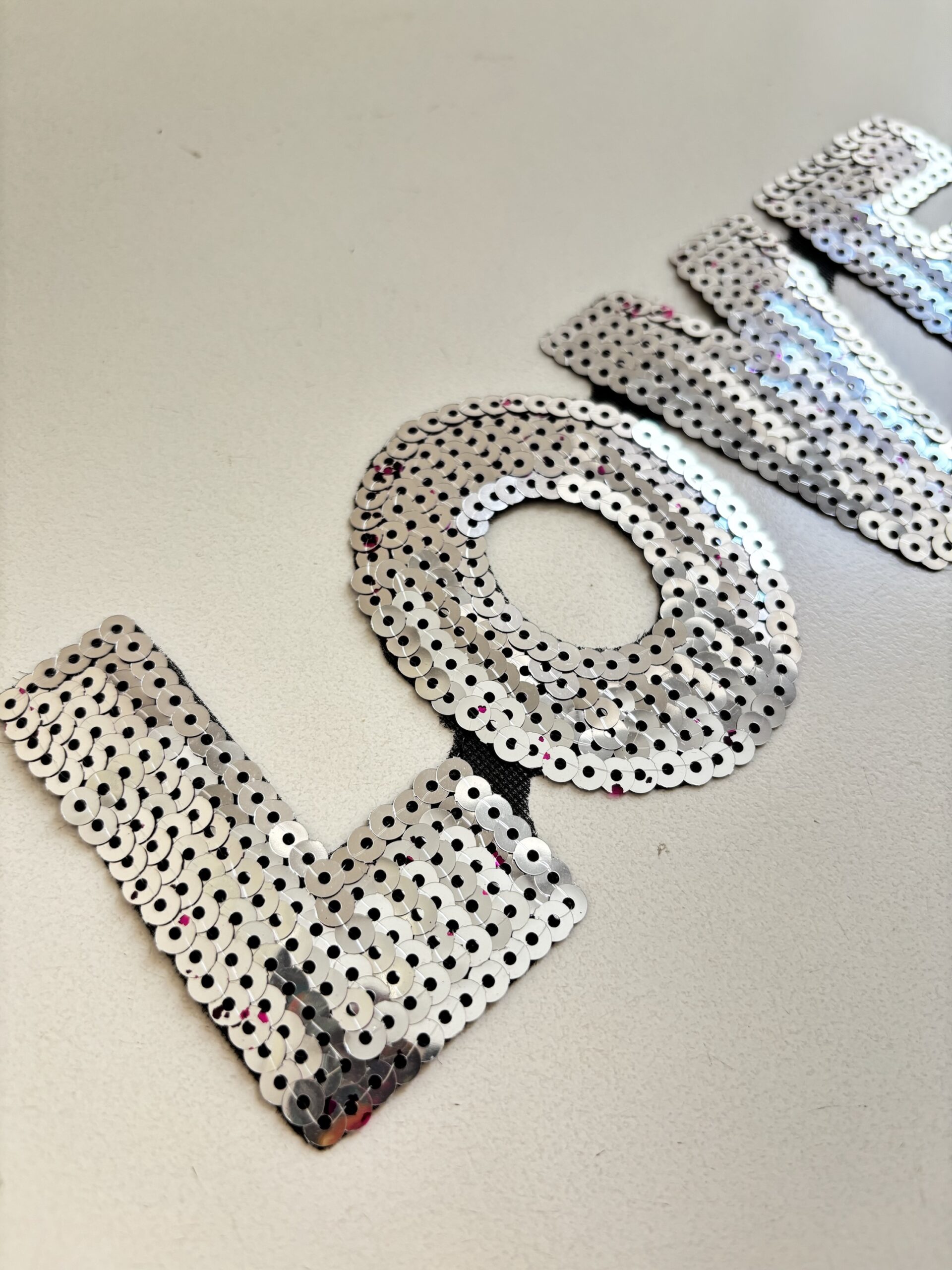 LOVE plateado - Imagen 2