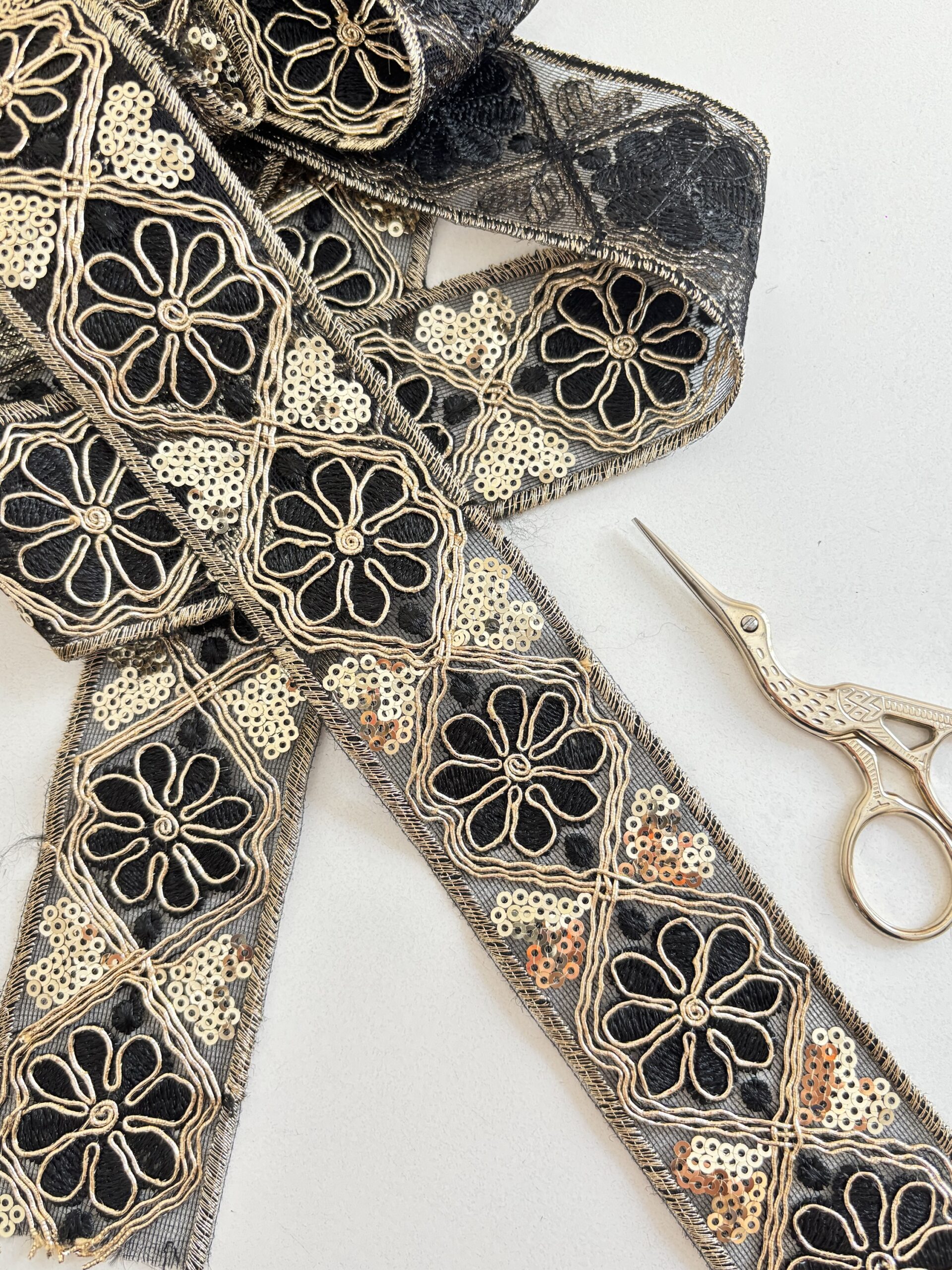 Negro y dorado 🌸✨